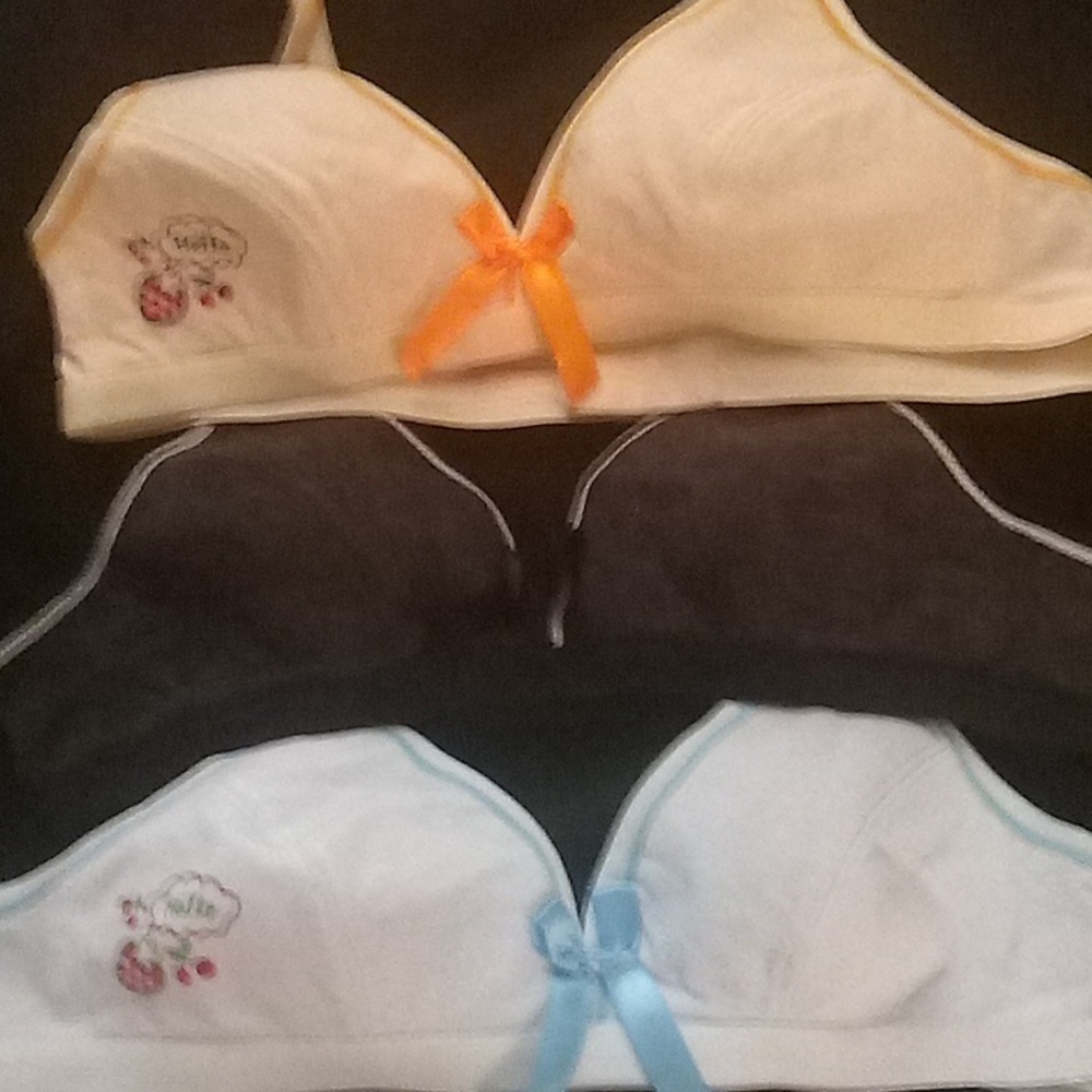 Set of Girls Bras size 34B